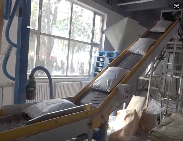 投料过程粉尘外泄如何改善，粉体输送设备厂家的建议